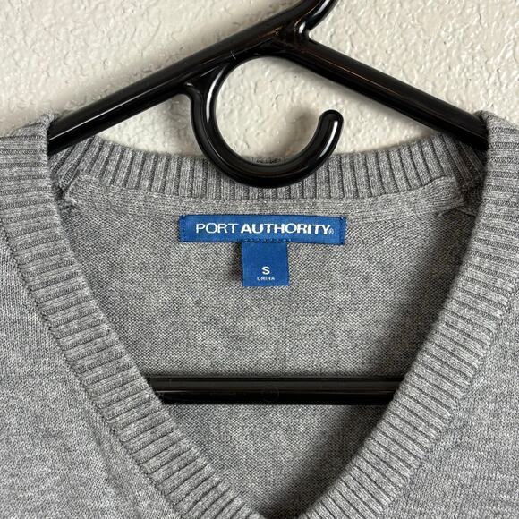 Port Authority Men's Size Small Gray Long Sleeve McDonald's Apmen V-Neck Sweater - Picture 4 of 6